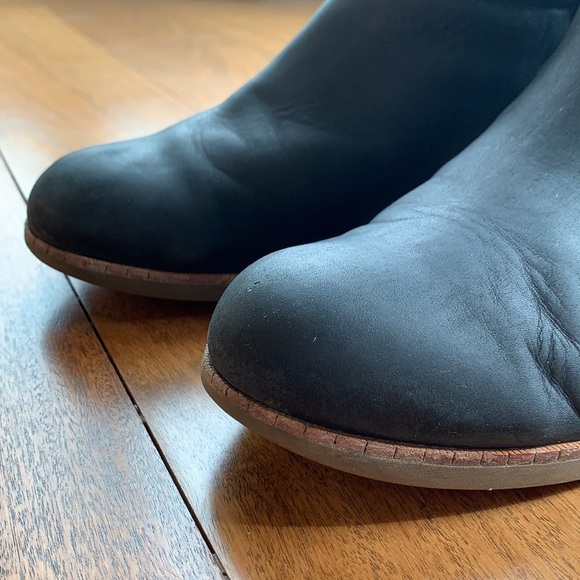 UGG Australia ‘Darling’ Suede Bootie - Picture 10 of 15